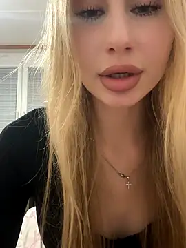 JudithCarly online show from November 10, 2025, 9:53 pm