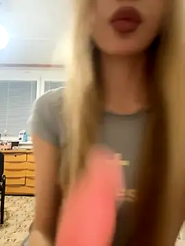 JudithCarly online show from November 27, 2025, 7:25 pm