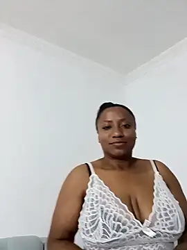 Snapshot of Candelahot69 chatting on October 15, 2025, 12:31 am Candelahot69 online show from October 15, 2025, 12:31 am