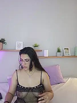 shainadavis online show from February 13, 2026, 3:17 am