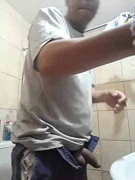 Snapshot of Ezeaxl chatting on November 28, 2025, 8:58 am Ezeaxl online show from November 28, 2025, 8:58 am