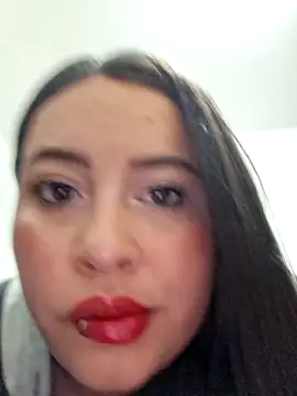 Snapshot of Stefani02 chatting on November 9, 2025, 3:32 am Stefani02 online show from November 9, 2025, 3:32 am