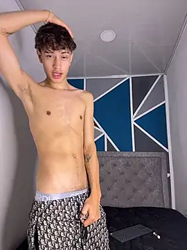 Douglas Lux online show from January 14, 2026, 7:56 am