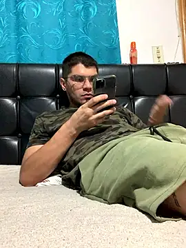 mirallesandbig online show from January 9, 2026, 11:55 pm