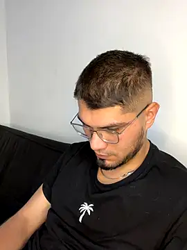 mirallesandbig online show from November 6, 2025, 10:36 pm