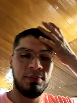 mirallesandbig online show from November 24, 2025, 10:43 pm