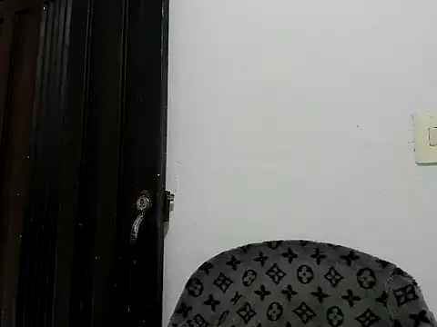 Snapshot of sarita-moree chatting on December 5, 2025, 3:32 pm sarita-moree online show from December 5, 2025, 3:32 pm