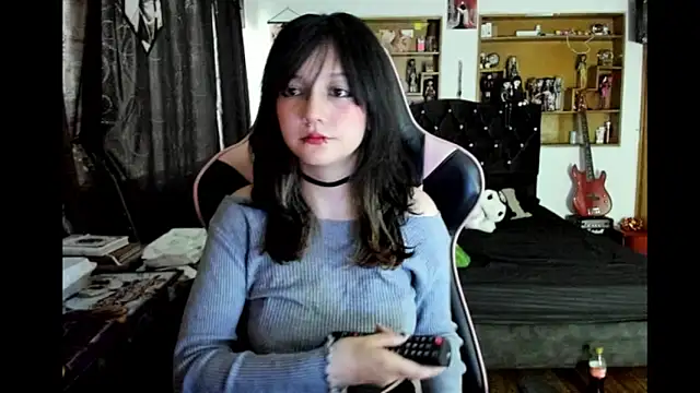 Snapshot of Maki_Zein_ chatting on February 11, 2026, 8:52 pm Maki Zein online show from February 11, 2026, 8:52 pm