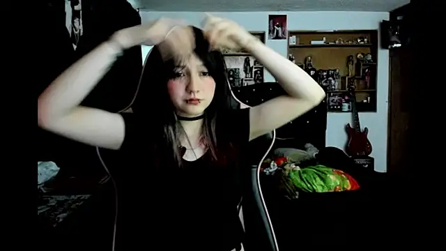 Snapshot of Maki_Zein_ chatting on January 15, 2026, 10:57 pm Maki Zein online show from January 15, 2026, 10:57 pm