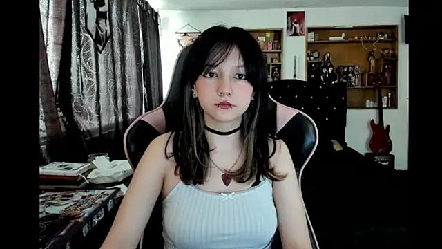 Snapshot of Maki_Zein_ chatting on February 10, 2026, 7:24 pm Maki Zein online show from February 10, 2026, 7:24 pm