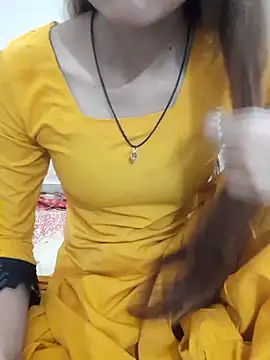 Snapshot of Khushi_rani chatting on February 18, 2026, 4:32 am Khushi rani online show from February 18, 2026, 4:32 am