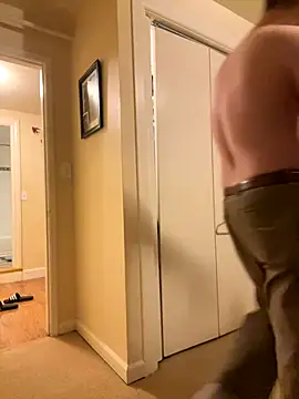 custardnmypie online show from October 29, 2025, 3:27 am