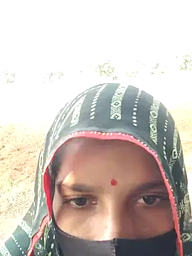 Snapshot of Pooja_suhani chatting on October 15, 2025, 9:39 am Pooja suhani online show from October 15, 2025, 9:39 am