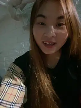 Snapshot of Yan_50299 chatting on October 14, 2025, 12:28 pm Yan 50299 online show from October 14, 2025, 12:28 pm