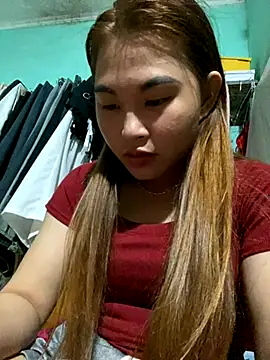 Snapshot of Yan_50299 chatting on October 10, 2025, 5:47 pm Yan 50299 online show from October 10, 2025, 5:47 pm