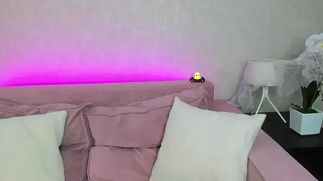 Snapshot of Maria_Reiiden chatting on October 29, 2025, 9:52 am Maria Reiiden online show from October 29, 2025, 9:52 am