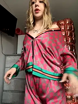 Snapshot of AngellnSilk chatting on October 26, 2025, 6:47 am AngellnSilk online show from October 26, 2025, 6:47 am