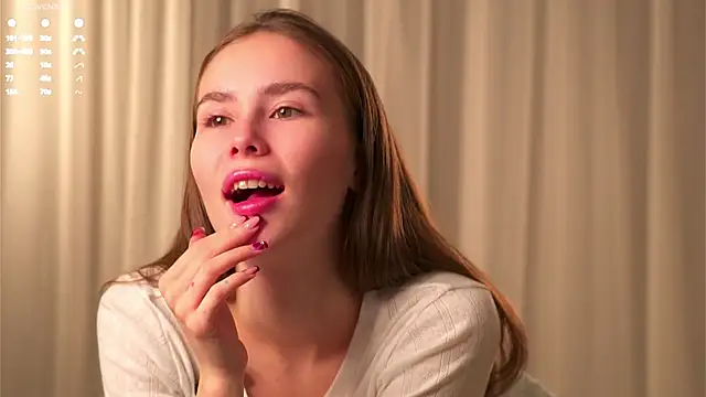 Snapshot of MonetLeitman chatting on November 6, 2025, 12:25 am MonetLeitman online show from November 6, 2025, 12:25 am