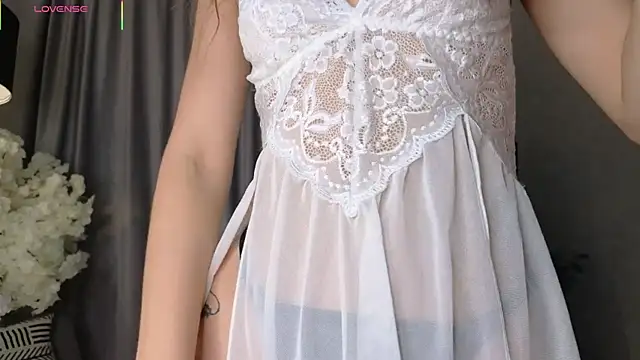 LionKierra online show from October 14, 2025, 2:45 am