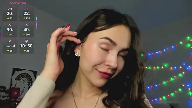 LionKierra online show from December 19, 2025, 4:05 am