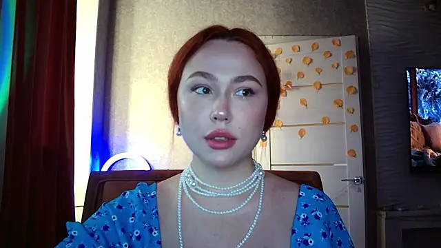 LolaMint  online show from November 5, 2025, 11:35 am