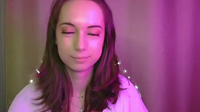 Snapshot of VeraLush chatting on November 15, 2025, 1:37 pm VeraLush online show from November 15, 2025, 1:37 pm