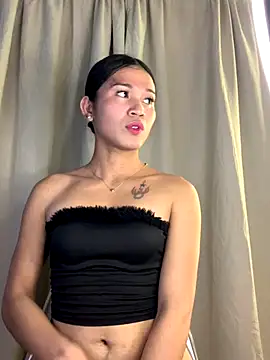 Snapshot of Sephine_2121 chatting on October 23, 2025, 5:50 am Sephine 2121 online show from October 23, 2025, 5:50 am