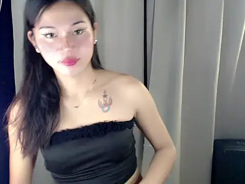 Snapshot of Sephine_2121 chatting on November 16, 2025, 1:10 am Sephine 2121 online show from November 16, 2025, 1:10 am