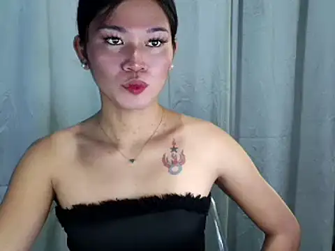 Snapshot of Sephine_2121 chatting on October 19, 2025, 2:14 am Sephine 2121 online show from October 19, 2025, 2:14 am