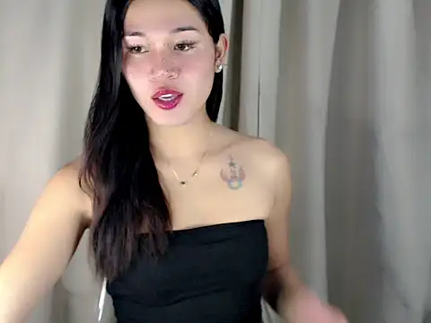 Snapshot of Sephine_2121 chatting on October 29, 2025, 12:04 pm Sephine 2121 online show from October 29, 2025, 12:04 pm