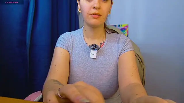Snapshot of Ann_mikela chatting on June 4, 2026, 3:38 pm Ann mikela online show from June 4, 2026, 3:38 pm
