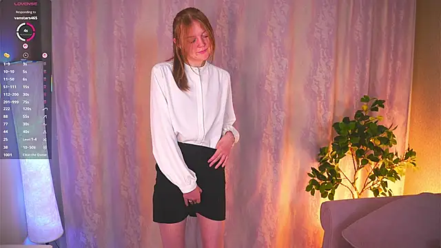 VernellArey online show from December 19, 2025, 3:58 pm