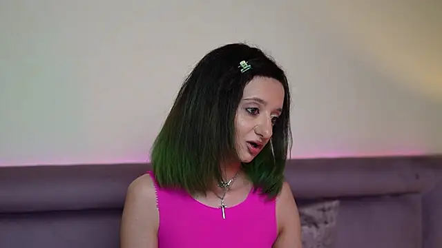 Snapshot of JoelleApril chatting on April 21, 2026, 8:26 pm JoelleApril online show from April 21, 2026, 8:26 pm