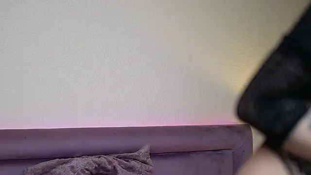 JoelleApril online show from March 25, 2026, 9:14 pm