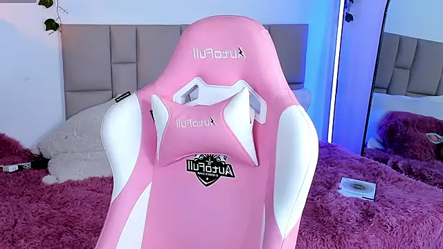 GabrielaBali online show from January 6, 2026, 4:22 pm