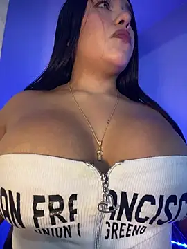 Snapshot of mis-violetha chatting on May 15, 2026, 2:20 am mis-violetha online show from May 15, 2026, 2:20 am