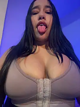 Snapshot of mis-violetha chatting on May 30, 2026, 2:07 am mis-violetha online show from May 30, 2026, 2:07 am