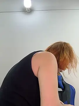 Adeline 1 online show from November 27, 2025, 2:34 am