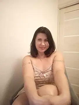 Snapshot of Ambika_beauty chatting on May 6, 2026, 8:02 pm Ambika beauty online show from May 6, 2026, 8:02 pm