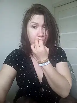 Snapshot of Ambika_beauty chatting on April 7, 2026, 2:41 pm Ambika beauty online show from April 7, 2026, 2:41 pm