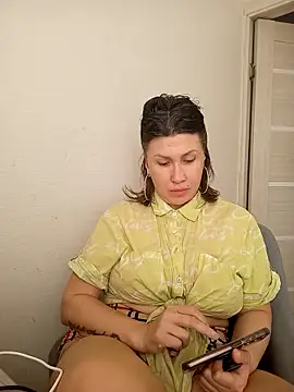 Snapshot of Ambika_beauty chatting on March 16, 2026, 6:06 am Ambika beauty online show from March 16, 2026, 6:06 am