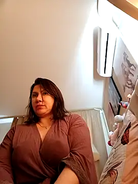 Snapshot of Ambika_beauty chatting on May 2, 2026, 11:15 am Ambika beauty online show from May 2, 2026, 11:15 am