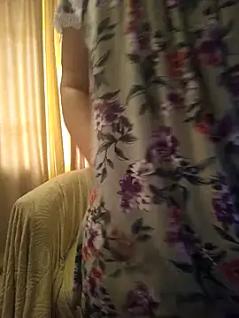 Snapshot of Ambika_beauty chatting on October 14, 2025, 8:37 am Ambika beauty online show from October 14, 2025, 8:37 am