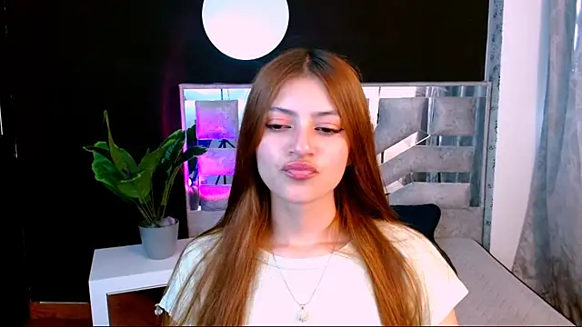 Snapshot of viky_evanss chatting on October 15, 2025, 7:00 pm viky evanss online show from October 15, 2025, 7:00 pm