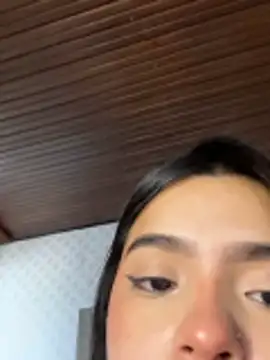 LunaMoore Pink online show from February 17, 2026, 12:35 pm