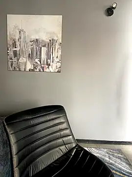 LunaMoore Pink online show from October 31, 2025, 12:35 pm