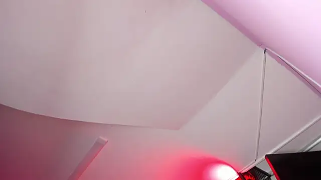 Snapshot of Yaluz_Naugthy chatting on January 17, 2026, 6:44 pm Yaluz Naugthy online show from January 17, 2026, 6:44 pm