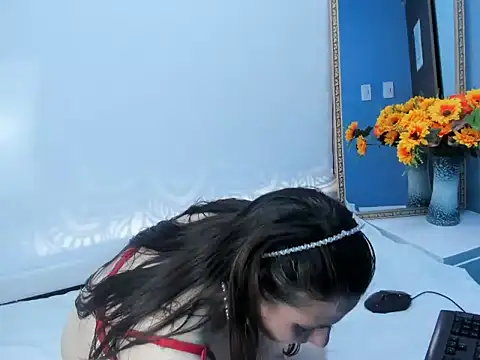 Kylie Bloom online show from November 28, 2025, 10:10 pm