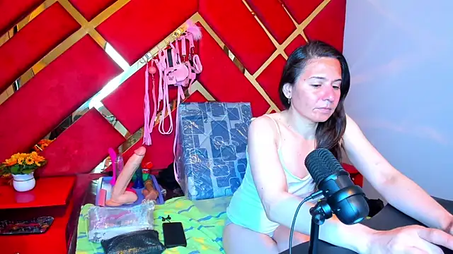 Kylie Bloom online show from May 4, 2026, 9:28 pm