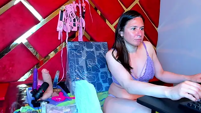 Kylie Bloom online show from May 5, 2026, 11:19 pm